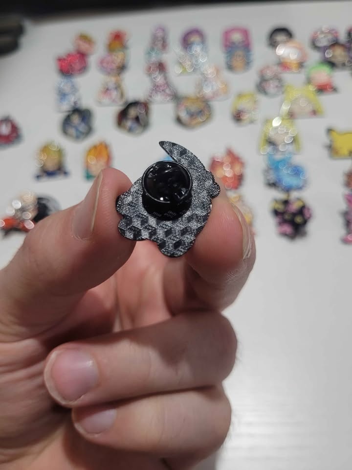 Kirby with a Knife Enamel Pin - photo 3