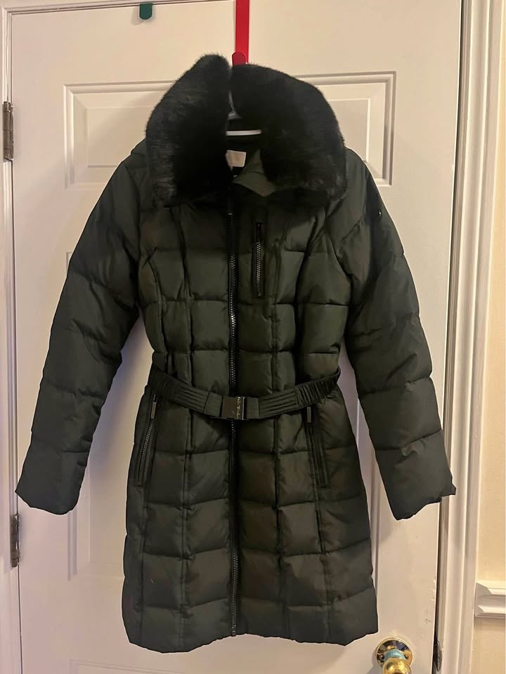 Michael Kors Black Puffer Coat w Faux Fur Collar Belted - XS