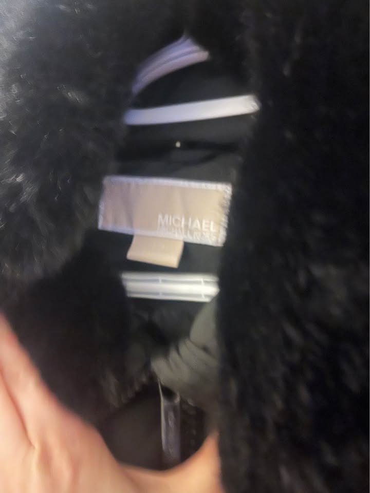 Michael Kors Black Puffer Coat w Faux Fur Collar Belted - XS - photo 3