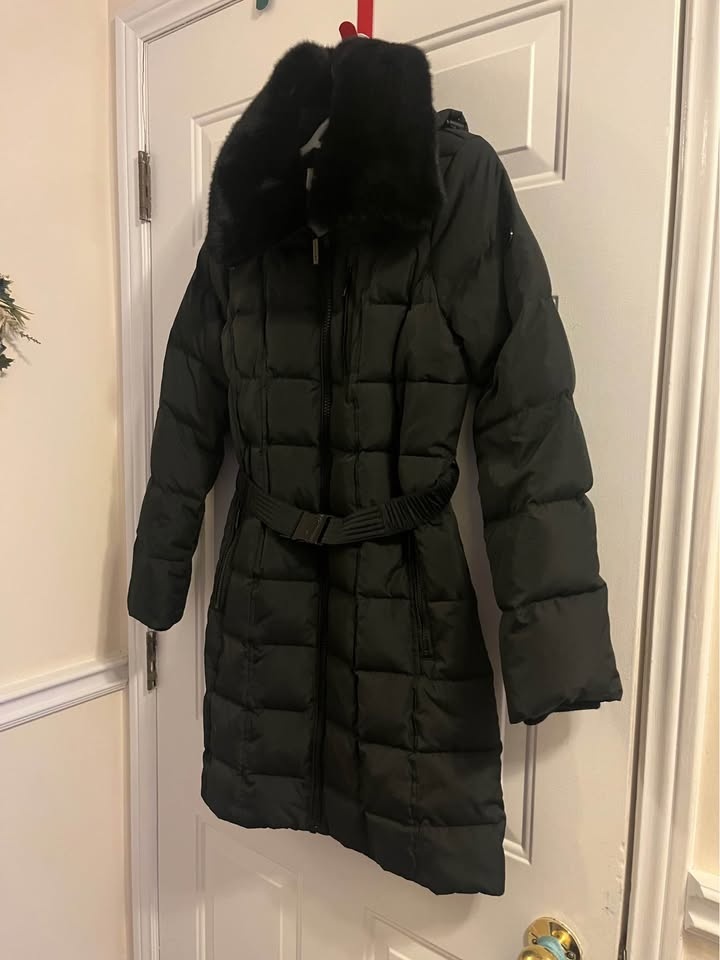 Michael Kors Black Puffer Coat w Faux Fur Collar Belted - XS - photo 5