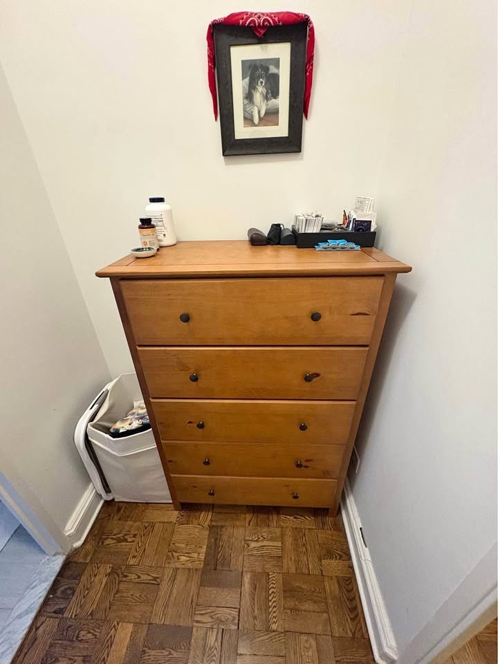 Dresser for sale - dimensions in picture