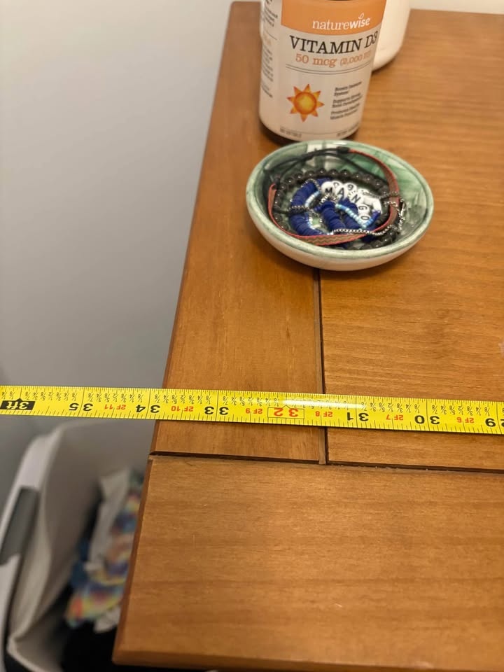 Dresser for sale - dimensions in picture - photo 2
