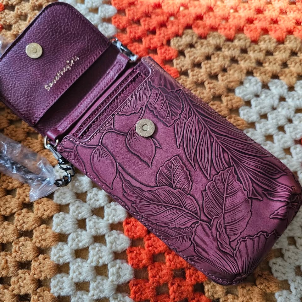 Save The Girls RFID Touchscreen Floral Crossbody Bag - Burgundy - photo 3