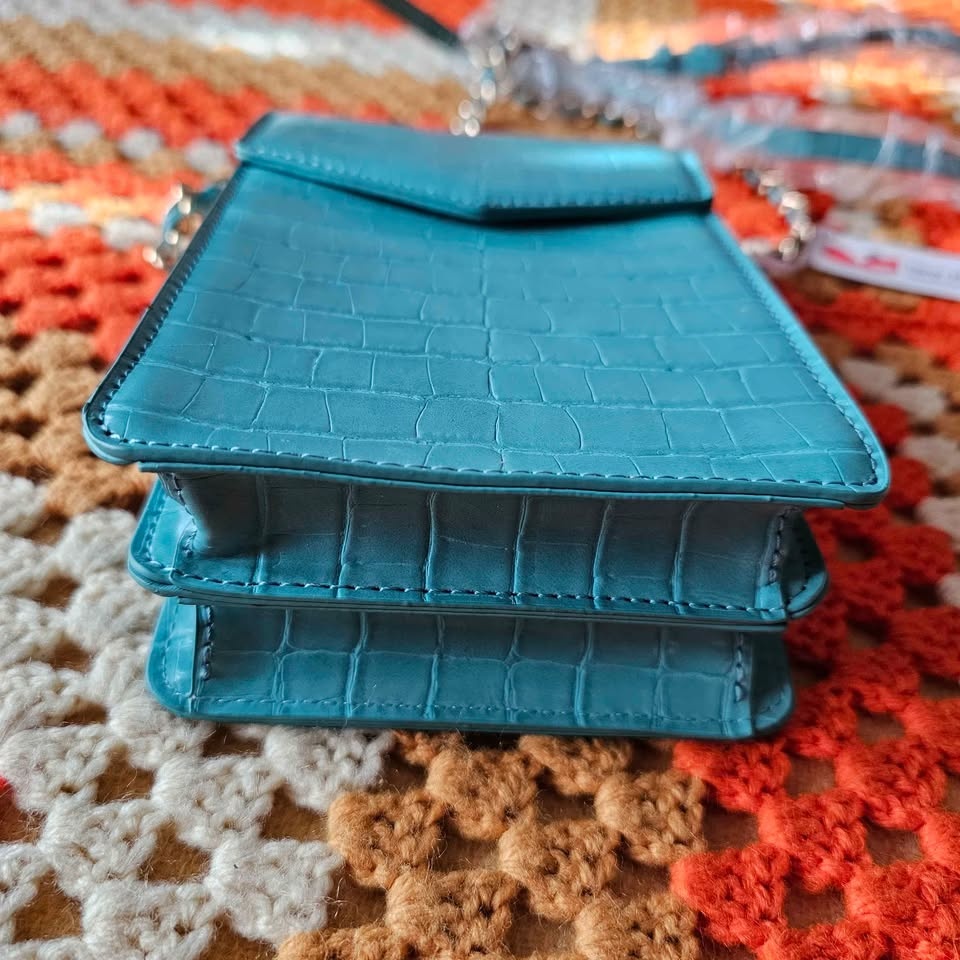 Save The Girls Turquoise RFID Touchscreen Crossbody Bag - photo 5