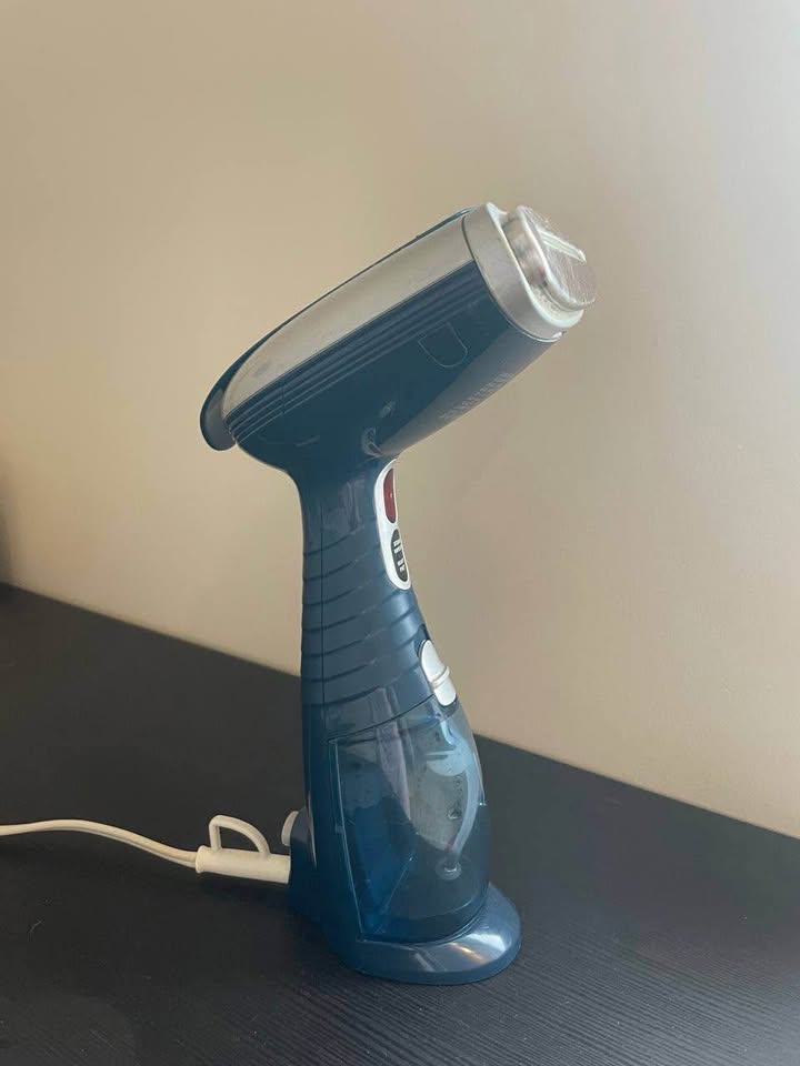 Conair Handheld Garment Steamer for Sale - Like New! - photo 2