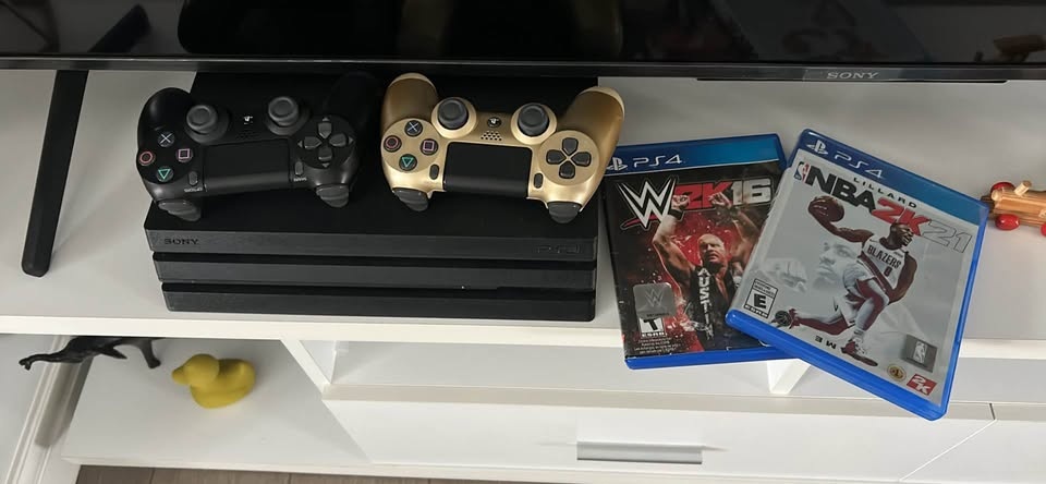 Ps4 Pro - Perfect condition - photo 2