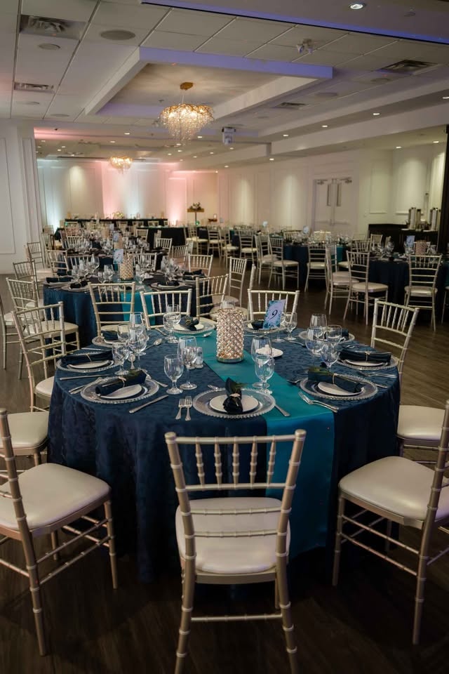 13 Teal Satin Table Runners - photo 2
