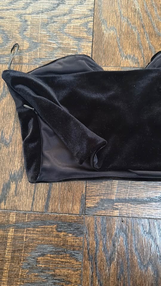 Zara Deep V Velvet Crop Top - Size S - photo 3