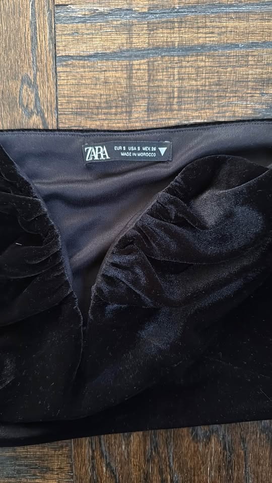 Zara Deep V Velvet Crop Top - Size S - photo 4
