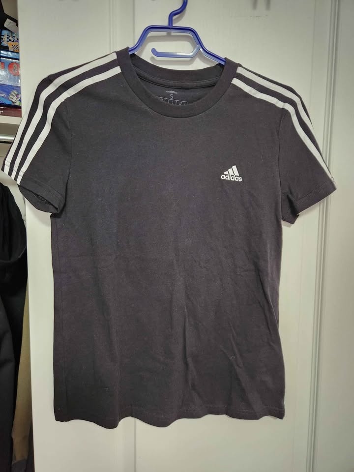 Adidas & Under Armour Athletic Tops Bundle (XS–S) - photo 2