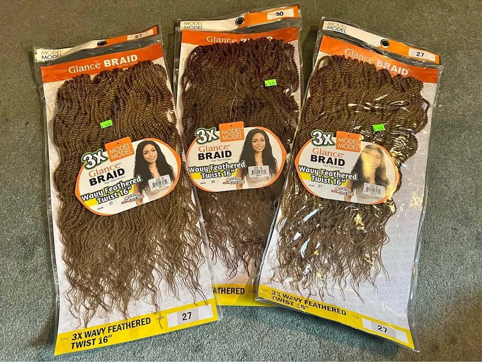 Glance Braid Extensions wavy feathered twist, crochet thumbnail