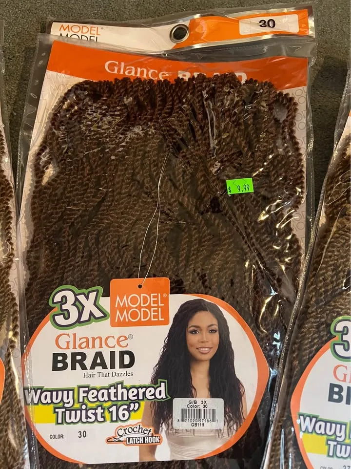 Glance Braid Extensions wavy feathered twist, crochet image indicator(3)