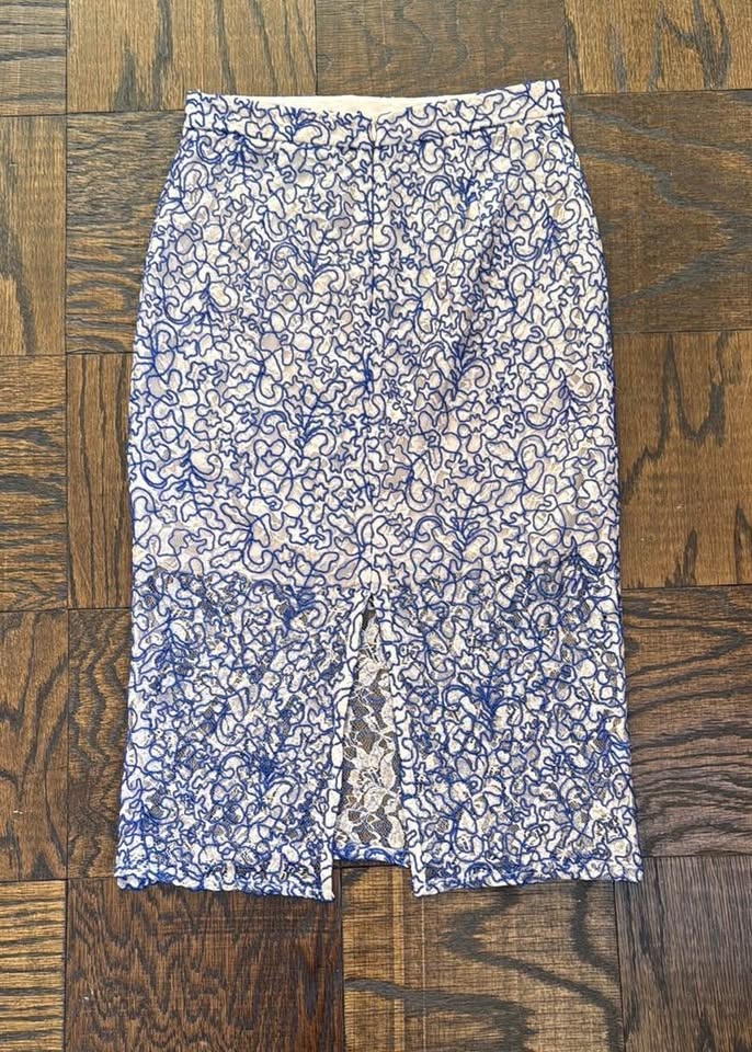 NWT Topshop Blue and White Lace Skirt - Size 4 - photo 3
