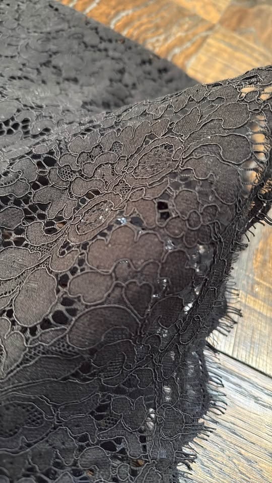 NWT Express Black Lace Midi Dress - Size 4 - photo 5