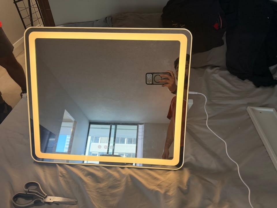 Makeup Mirror Square with LED & Magnifying Glass - photo 2
