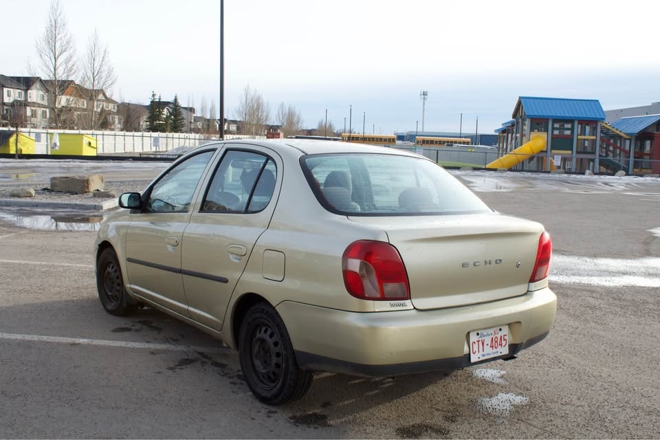 2001 Toyota Echo - photo 3