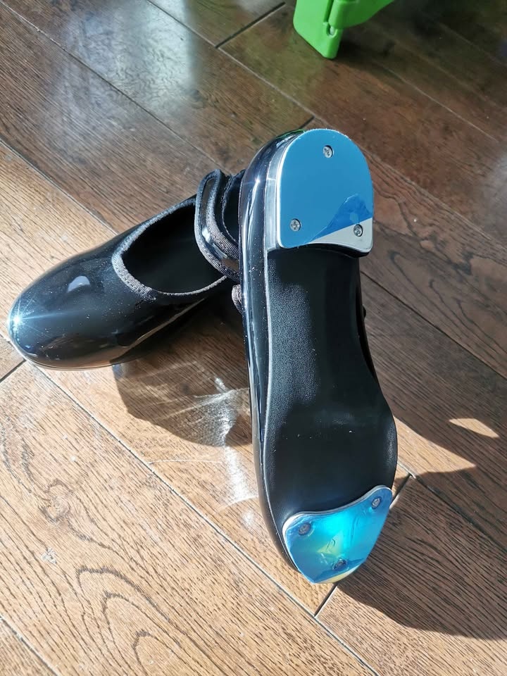 Girls & Boys Non-Slip Tap Dance Shoes - Size 21.5cm - photo 2