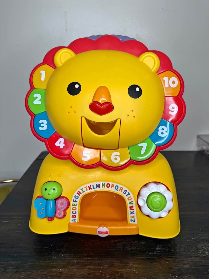 Walk-Me-Home Lion Toy