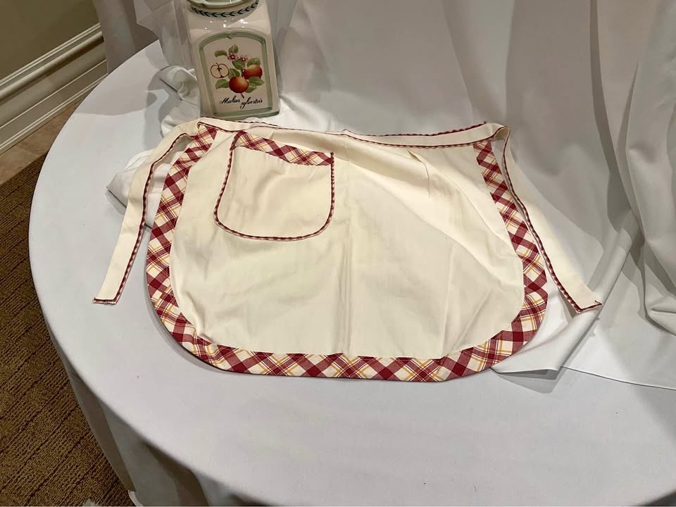 Cute Vintage half apron cream with red plaid trim