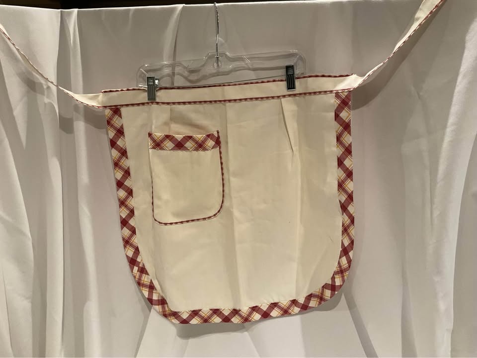 Cute Vintage half apron cream with red plaid trim - photo 2