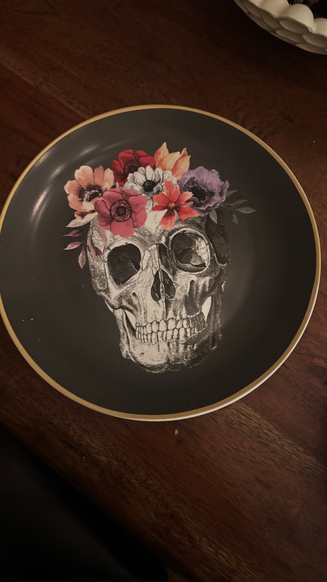 2 Sets of 4 Gothic Plates