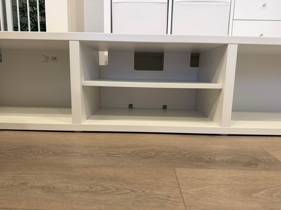 IKEA BESTÅ TV bench white - photo 3