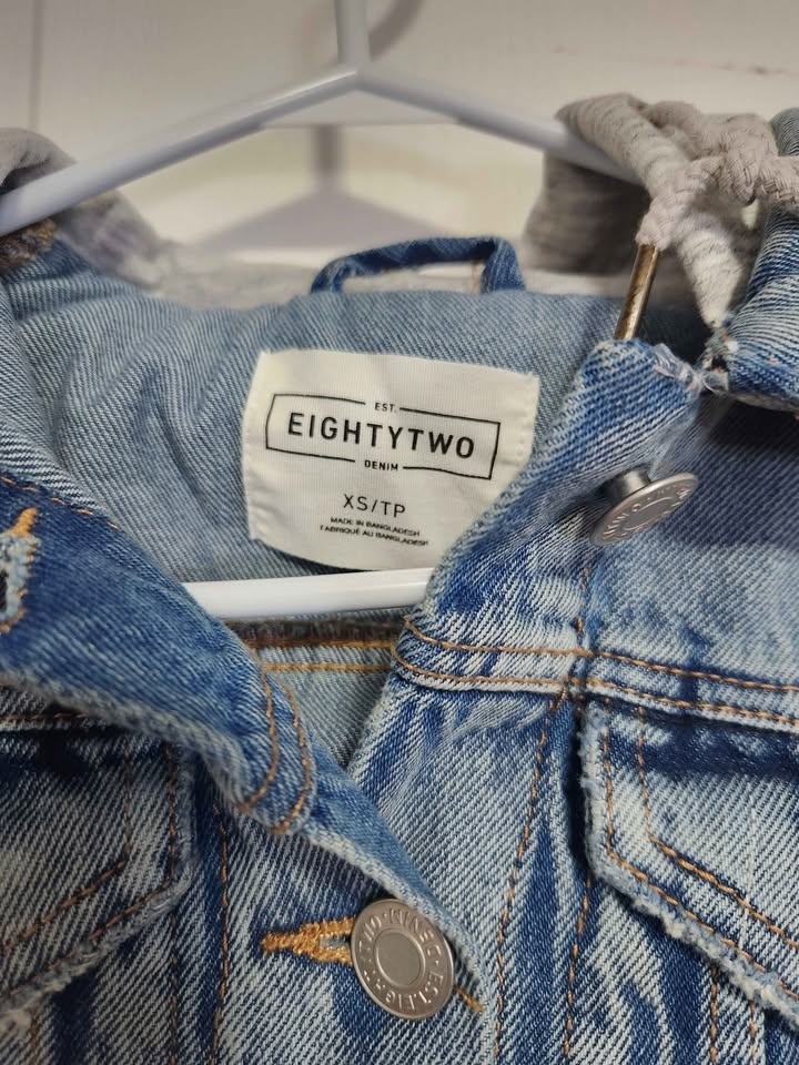 EIGHTYTWO Denim Jacket with Hoodie Sleeves – XS – Trendy Layered - photo 3