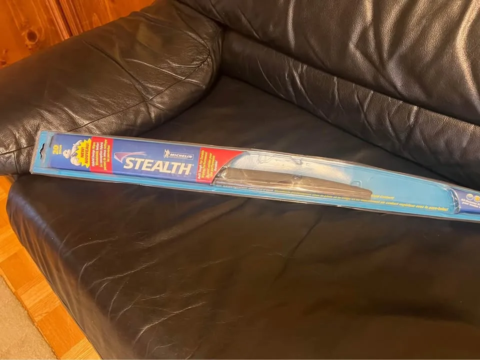 Brand New Michelin Stealth 20" 50cm Wiper-port union/401 image indicator(4)