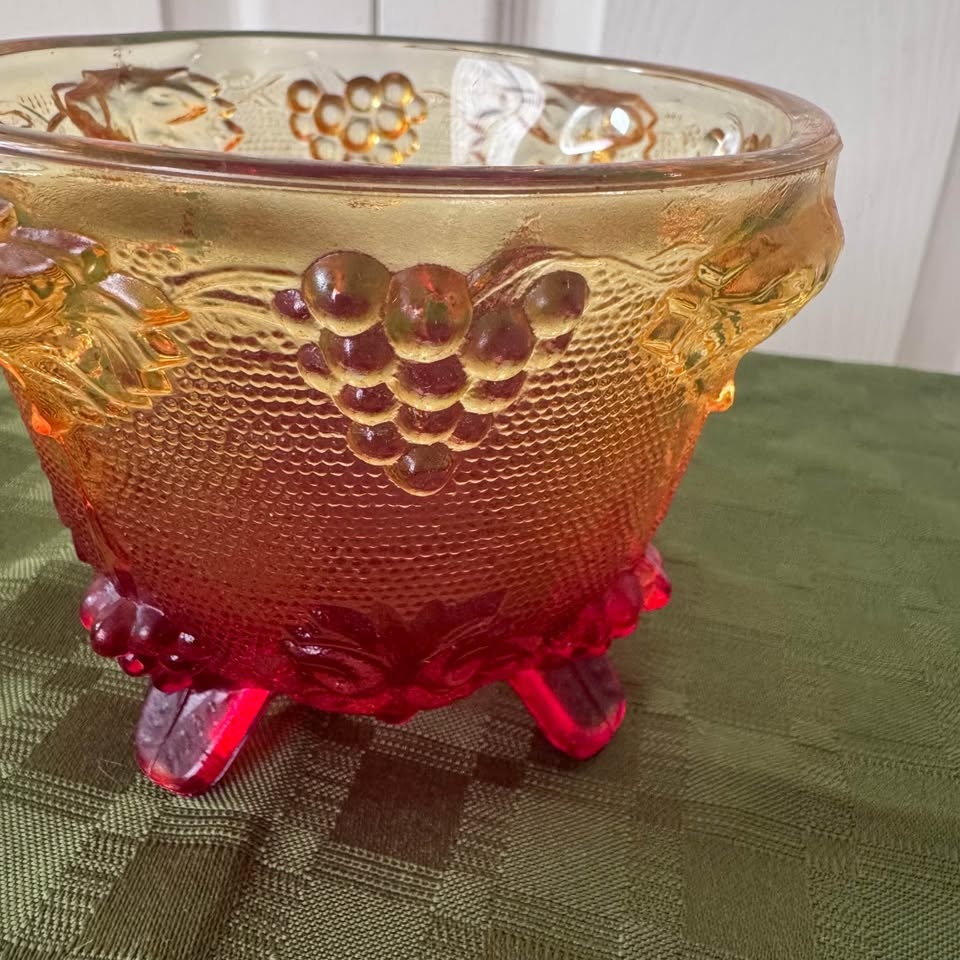 Vintage Harvest Grapes Footed Bowl - photo 5