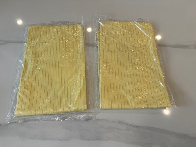 Brand New in Package Medical Gowns - photo 2
