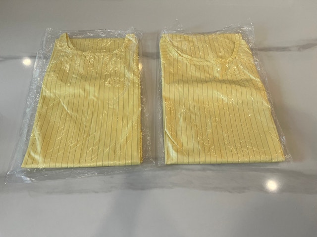 Brand New in Package Medical Gowns - photo 3