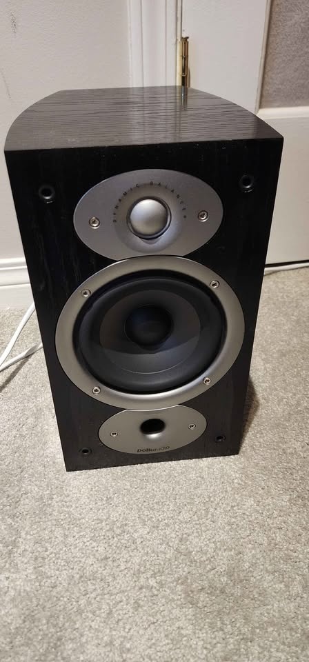 Home Theatre System: Polk Audio & Marantz - Fully Working - photo 2