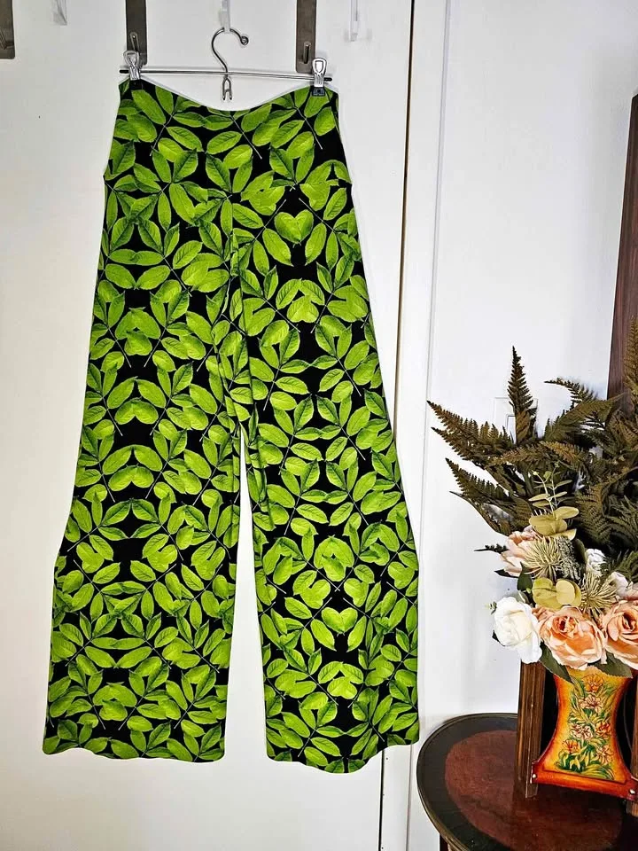 Norma Kamali Leaf Print Green Black Wide-Leg Pants thumbnail