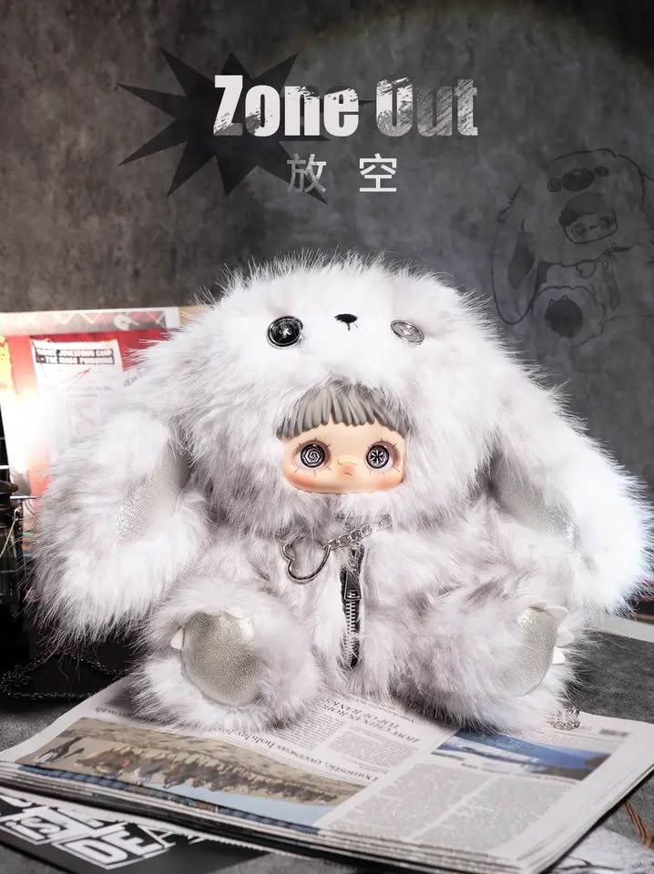 Maymei 400% Rebel Doll Series Plush Bag - Zone Out - photo 2