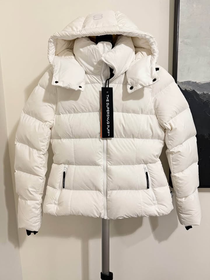 Aritzia SuperSnug Puff - cliMATTE Size M NWT