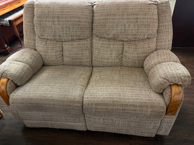 Loveseat Dual Manual Recliners
