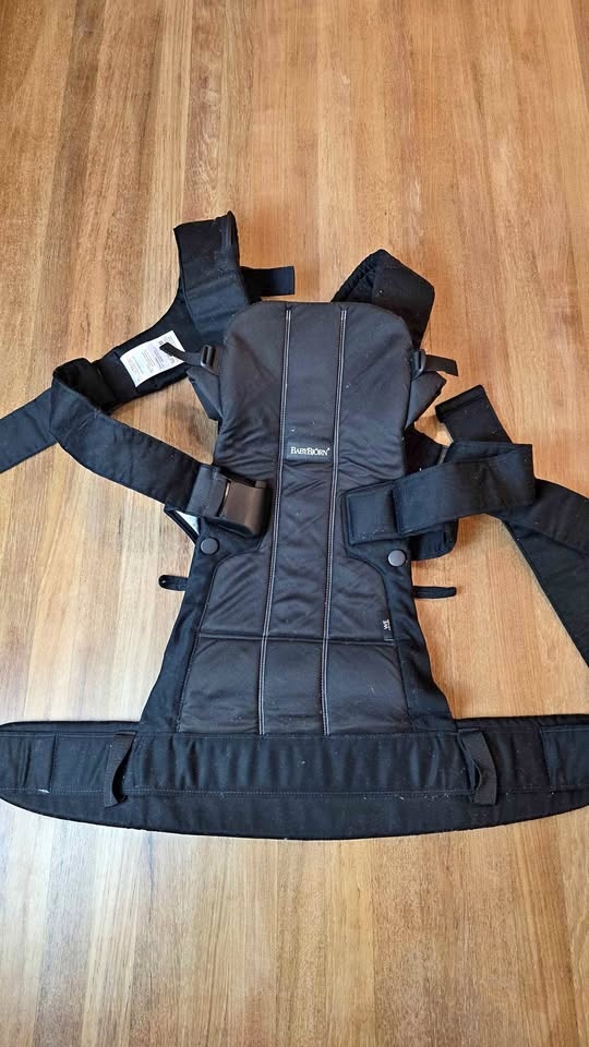 BabyBjorn Baby Carrier One, Cotton Black
