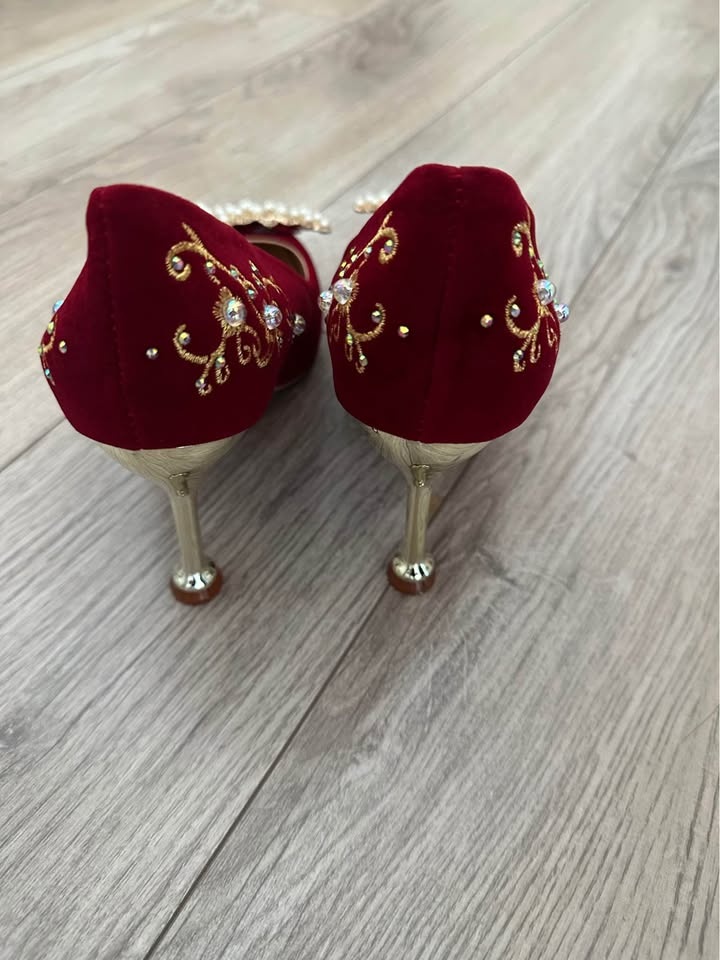 Brand New Elegant Red Wedding Heels – Size 38 - photo 5