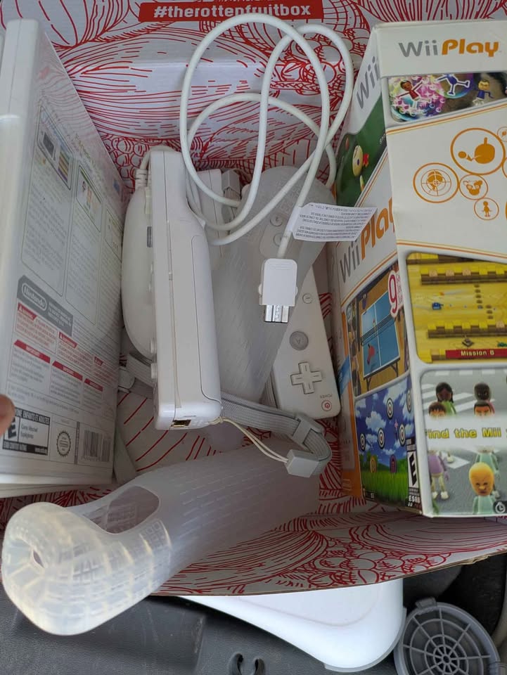 Original Wii - EUC - photo 4