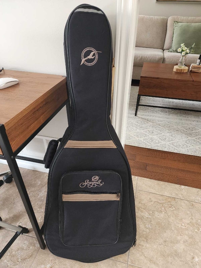 Seagull Acoustic Guitar Gig Bag – 42” – Like New