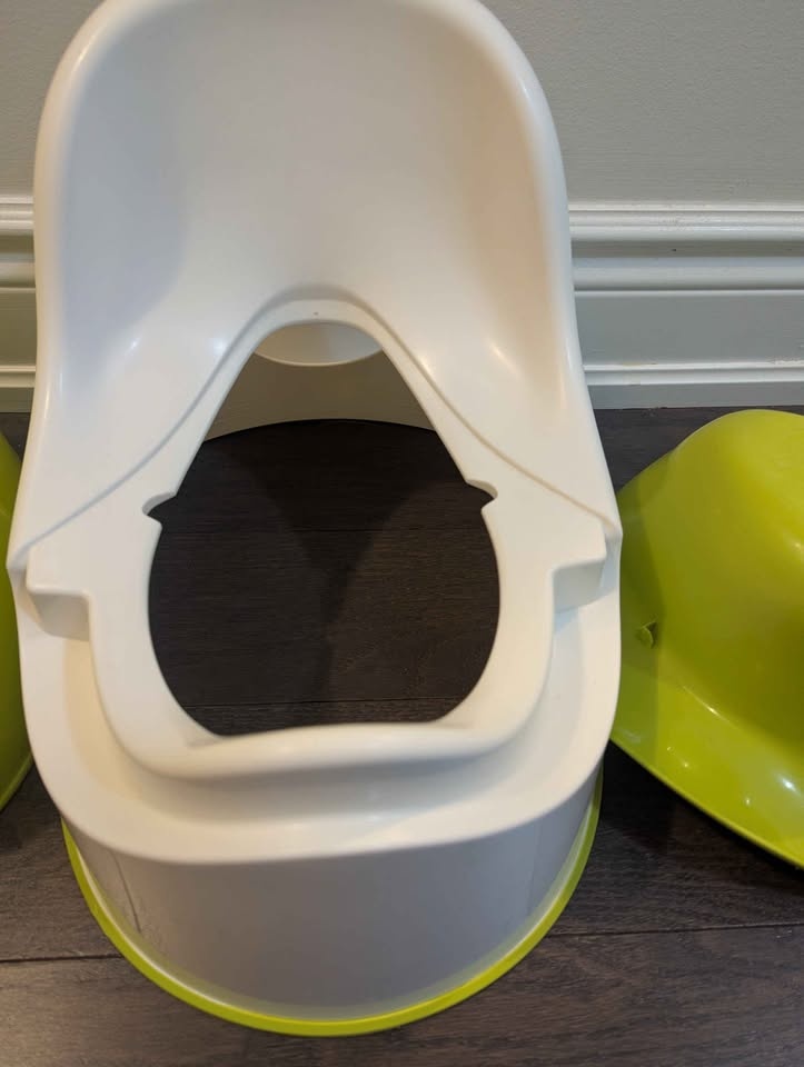 Potty - One travel potty & one regular potty - photo 3