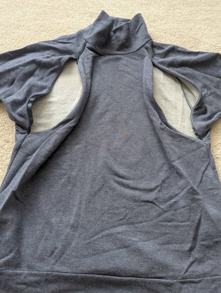 Nursing sweater with zipper - Size Small - photo 2