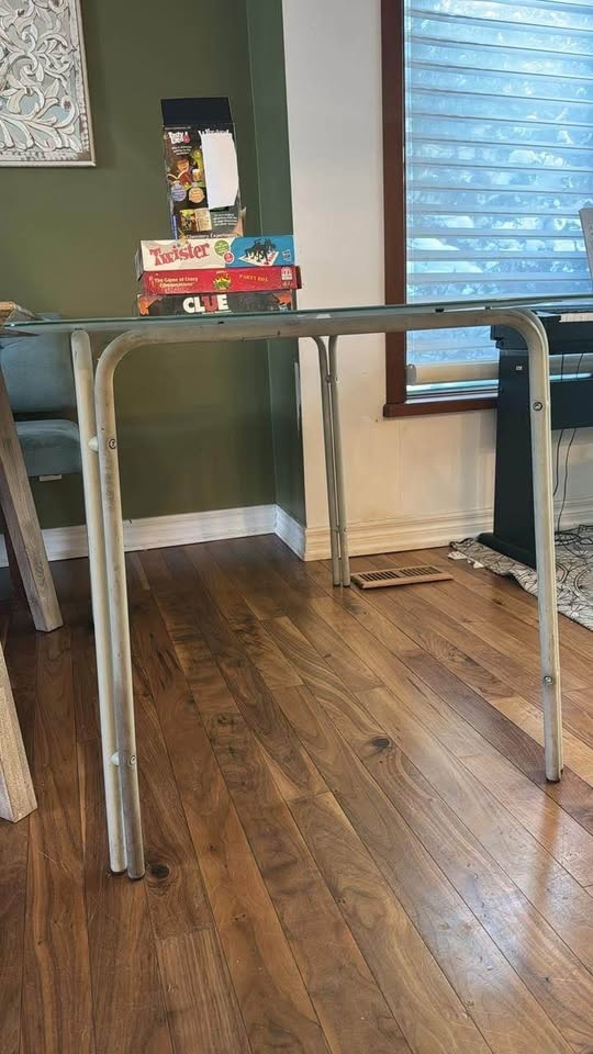 Glass top table - photo 2