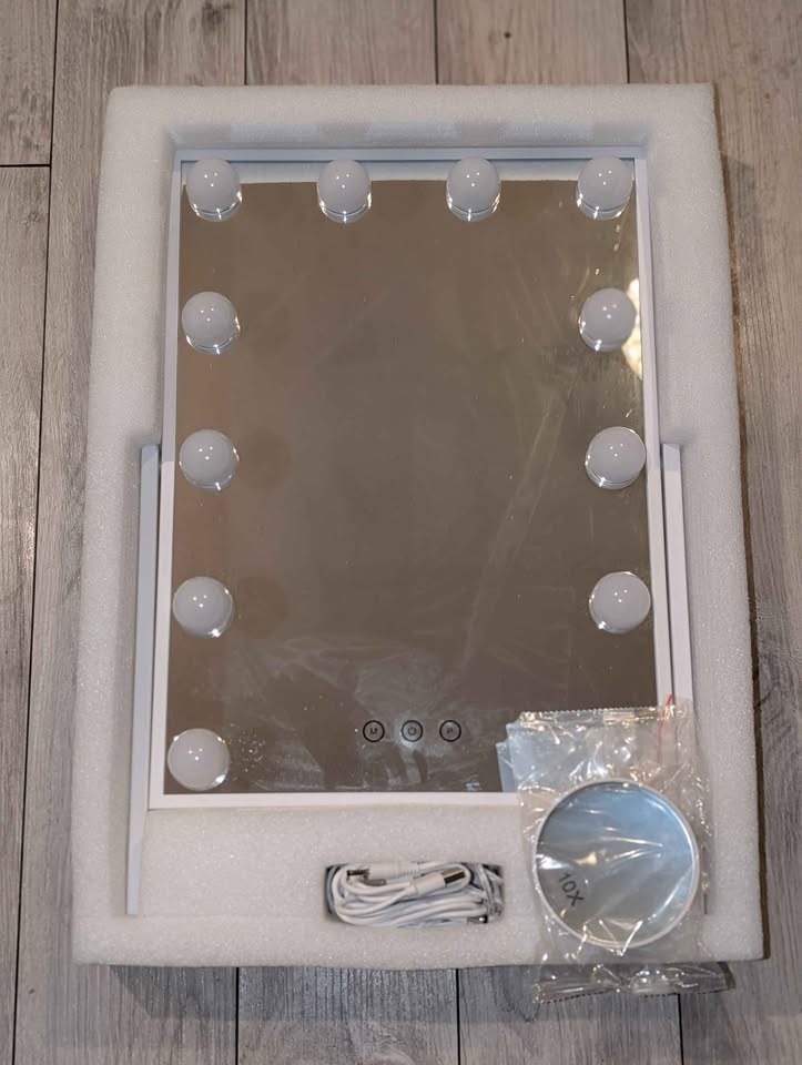 New Hollywood Makeup Mirror - photo 4