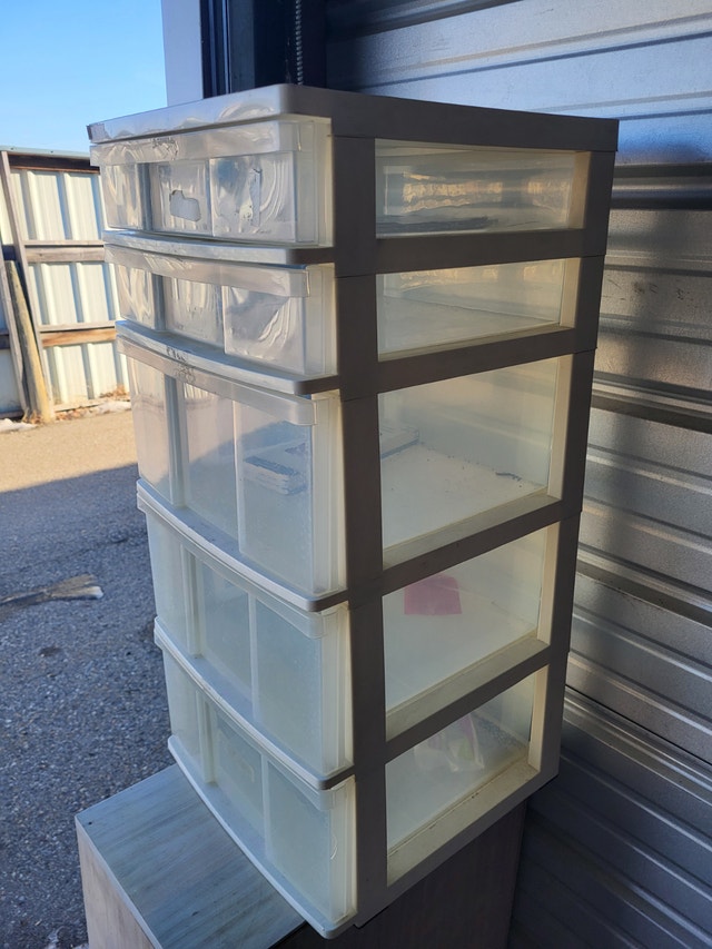 Plastic closet Drawers
