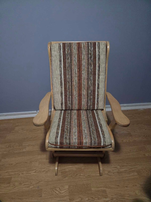 Real wood rocking chair - photo 3