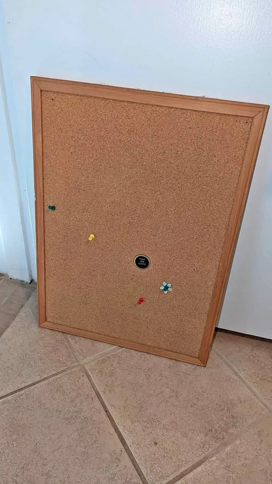 Cork Board 23x17 inch thumbnail
