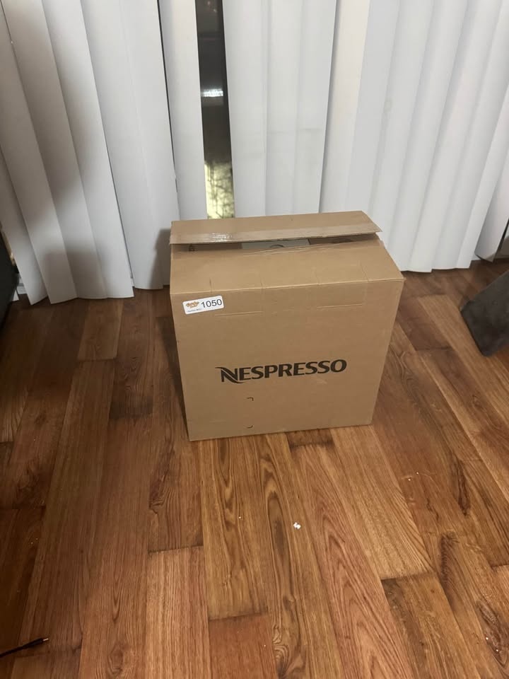 BRAND NEW Nespresso Vertuo Next (Rose Gold) + Welcome Capsules! - photo 2