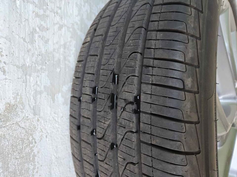 All Season Tires and Rims Set from Nissan SR - photo 4