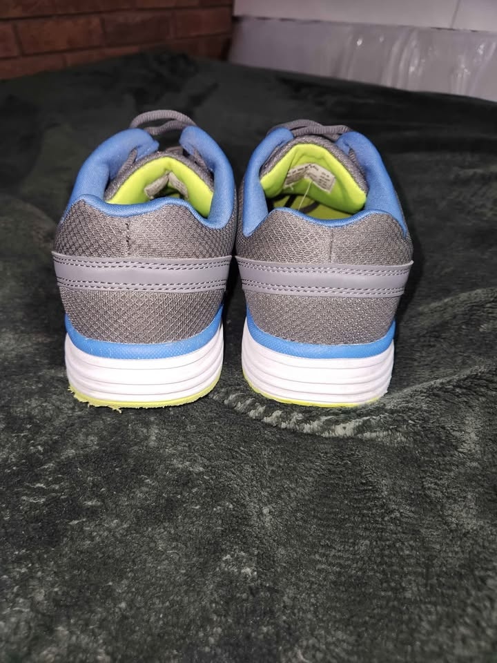 Shoes Champions- Size USA 10 - photo 2